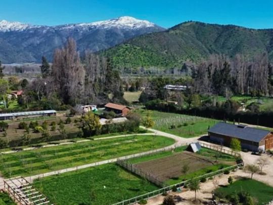 Este pueblo agrícola se convirtió en el faro del turismo en Chila por sus festividades convocantes.&nbsp;
