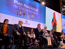 Con un decreto de Menem, Macri elimina las pensiones de discapacitados Con un decreto de Menem, Macri elimina las pensiones de discapacitados