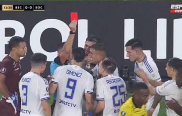 Noche complicada para Boca: así fue la expulsión de Santiago Ascacíbar