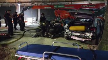 choque en belgrano tras festejos navidenos: un conductor termino hospitalizado choque en belgrano tras festejos navidenos: un conductor termino hospitalizado