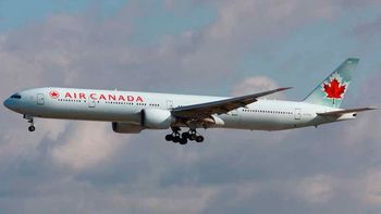 aterrizaje de emergencia por parto en vuelo aterrizaje de emergencia por parto en vuelo