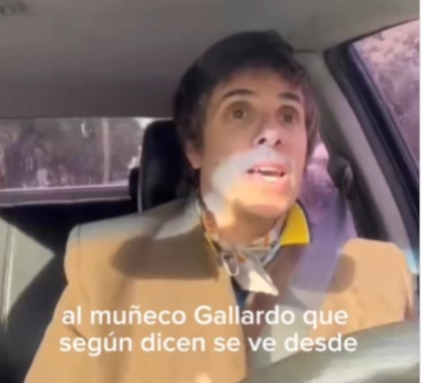 Desopilante video: Robertito quiso conocer el bulto de Gallardo