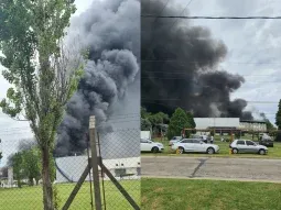 Incendio en el Parque Industrial de Pilar