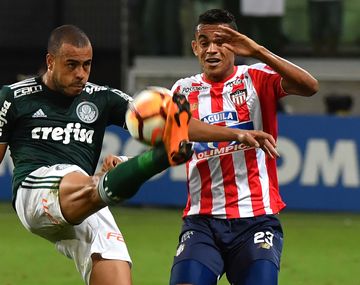 Palmeiras derrotó a Junior y le dio una mano enorme a Boca