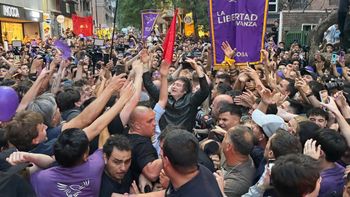 En medio de protestas, Milei cerró su campaña en Córdoba: Nunca dije que iba a ser fácil