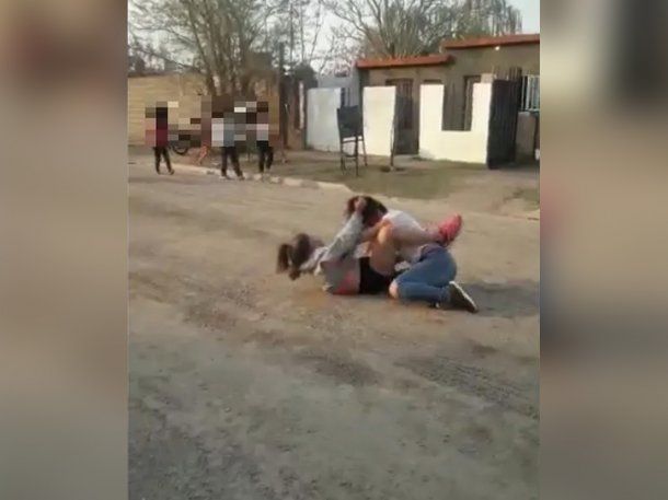 Preocupación en Mar del Plata: viralizan cientos de videos de peleas tanto de hombres como de mujeres