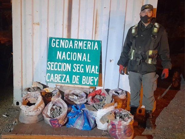 Salta: trasladaban 500 kilos de piedras sin declarar
