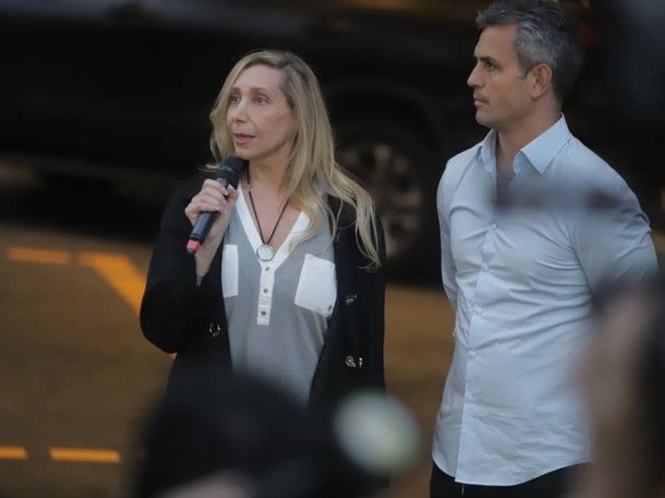 Karina Milei sorprendió al salir a hablar afuera del búnker: Un logro de este Gobierno Karina Milei sorprendió al salir a hablar afuera del búnker: Un logro de este Gobierno