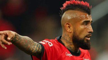 ¿y si te llama roman? el guino de arturo vidal a boca ¿y si te llama roman? el guino de arturo vidal a boca