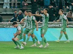 Banfield se lo dio vuelta a Estudiantes 3-2 y consiguió un triunfo clave