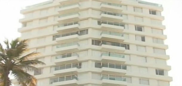 Fachada del hotel del que presuntamente habría saltado el periodista argentino