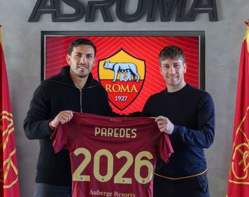 Paredes renovó su contrato con Roma: la cláusula que impuso para volver a Boca