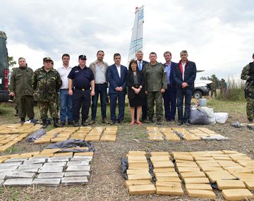 Bullrich y Ritondo con la droga secuestrada