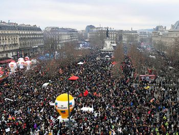 La reacción de los sindicatos y en las calles a la reforma jubilatoria en Francia