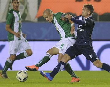 Banfield no pudo con Vélez y empató con un hombre de más