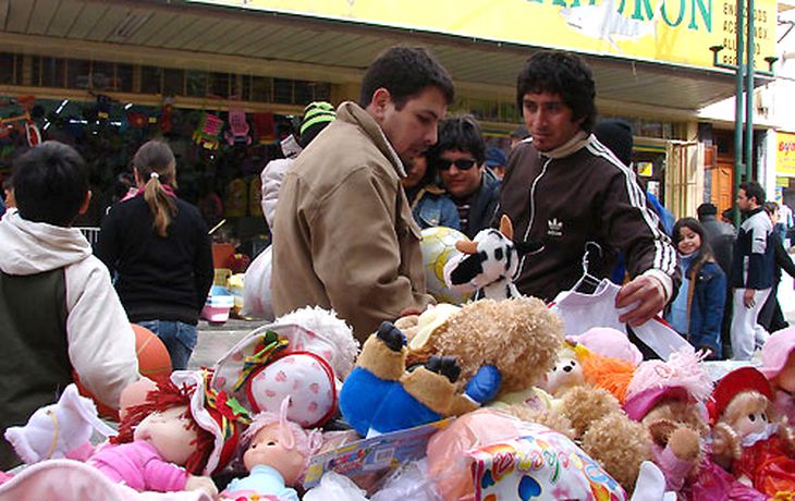 Piden una solución legal para los trabajadores de las ferias Saladitas