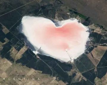 La NASA sorprendió con una foto de una laguna de Argentina por su increíble forma.