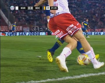 Chimino le metió un caño a Pavón sorpendiendo a todos