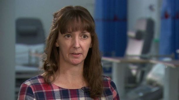La enfermera británica en cuyo organismo rebrotó el ébola está al borde de la muerte