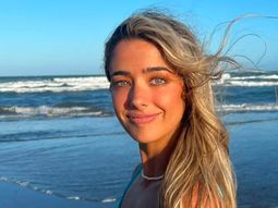 En modo Barbie, Sol Rivas se adelanta al verano con su microbikini rosa