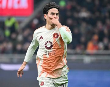 Video: el golazo de Dybala para el empate de Roma ante Milan