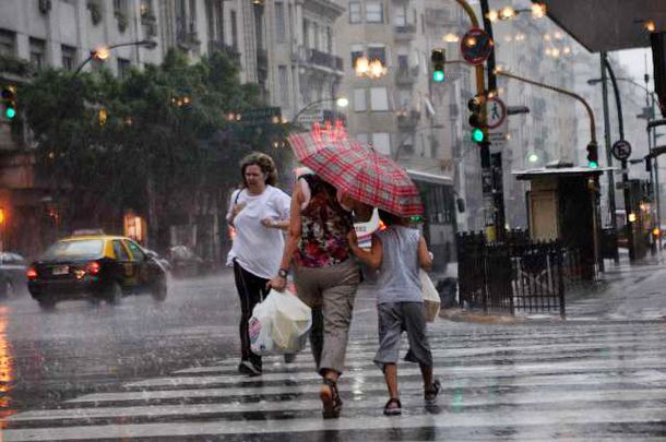Lluvia_en_Capital2