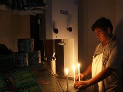 casi 120 mil usuarios siguen sin luz en el area metropolitana casi 120 mil usuarios siguen sin luz en el area metropolitana