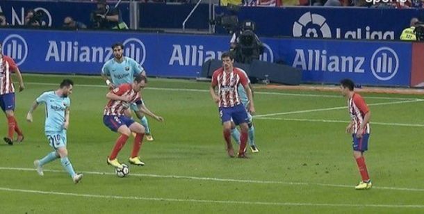 Al defensor no le temblaron las piernas y dejó pagando al argentino