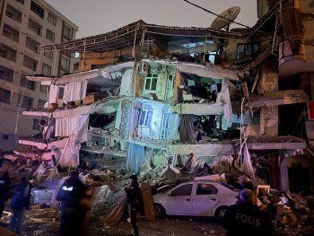 Terremoto en Turquía: videos e imágenes impactantes del sismo devastador