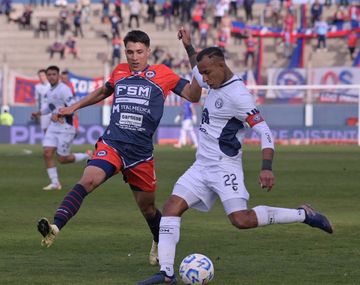 Independiente Rivadavia celebra su histórico título ante Central Córdoba en Mendoza