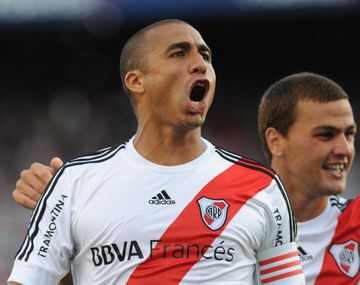 River le ganó con lo justo a Colón y se sube a lo más alto