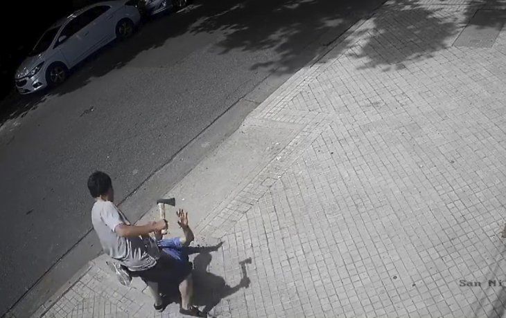 Brutal ataque en Rosario: un hombre agredió otro a hachazos
