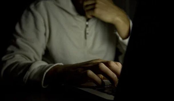 Un hombre sordo demandó a un sitio porno por no tener subtítulos en los videos