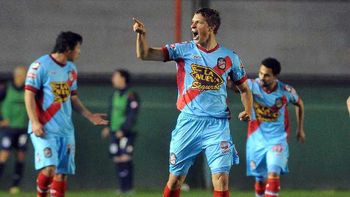 arsenal vencio agonicamente a san lorenzo y es puntero arsenal vencio agonicamente a san lorenzo y es puntero