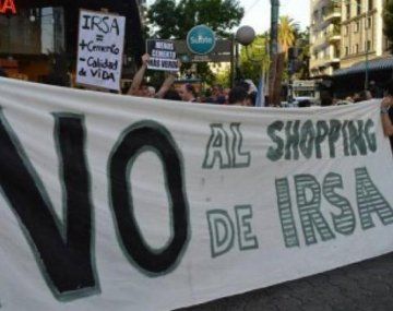 Vecinos de Caballito rechazan la reactivación de una megaobra que incluirá un shopping en el barrio