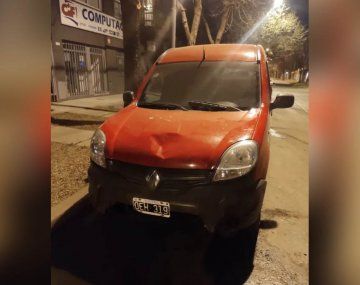 Un ex policía atropelló de contramano a dos niños