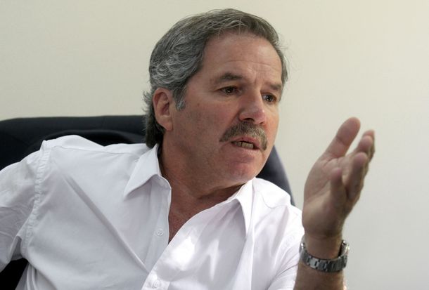 Felipe Solá acusó a De Narváez de ser funcional al Gobierno