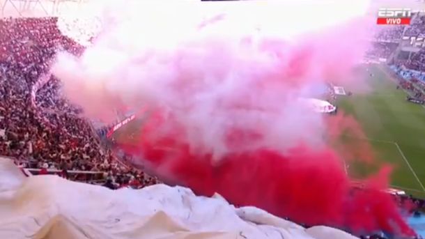 Impactante recibimiento para Huracán y Platense en la previa de la final del Torneo Apertura