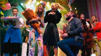 el novio de stefy xipolitakis, de rodillas en el escenario: ¿te queres casar conmigo? el novio de stefy xipolitakis, de rodillas en el escenario: ¿te queres casar conmigo?