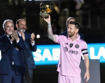 Messi donó su octavo Balón de Oro: adónde y por qué