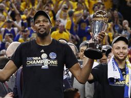 Kevin Durant fue elegido MVP de las finales Kevin Durant fue elegido MVP de las finales