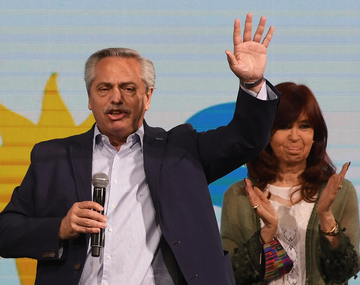 Alberto y Cristina: Juntos a la par por la tapa de un diario