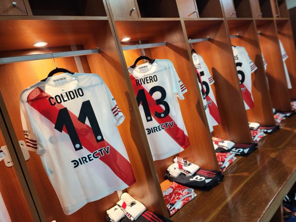 Vestuario River.
