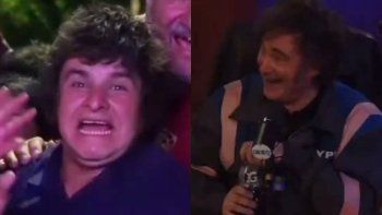 la extrana reaccion de milei por un joven parecido a el: tenemos que regalarle... la extrana reaccion de milei por un joven parecido a el: tenemos que regalarle...