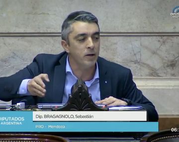 La mujer no tiene derecho al aborto: la defensa de las dos vidas de un diputado