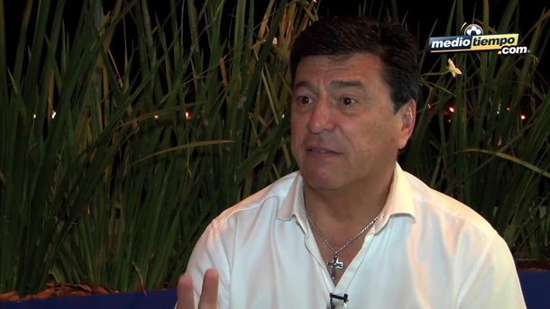 ¿Será el regreso? Passarella podría volver como técnico en China