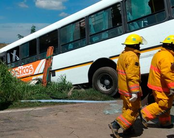 Tragedia en Santa Fe: dos micros chocaron y hay al menos  12 muertos