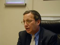 el presidente de la amia, estremecido por el acuerdo con iran el presidente de la amia, estremecido por el acuerdo con iran