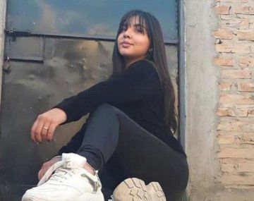 Mataron de una puñalada en el corazón a una chica de 19 años para robarle el celular