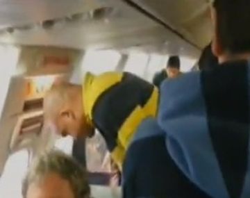 El video del escándalo entre jugadores de Boca e hinchas de Racing